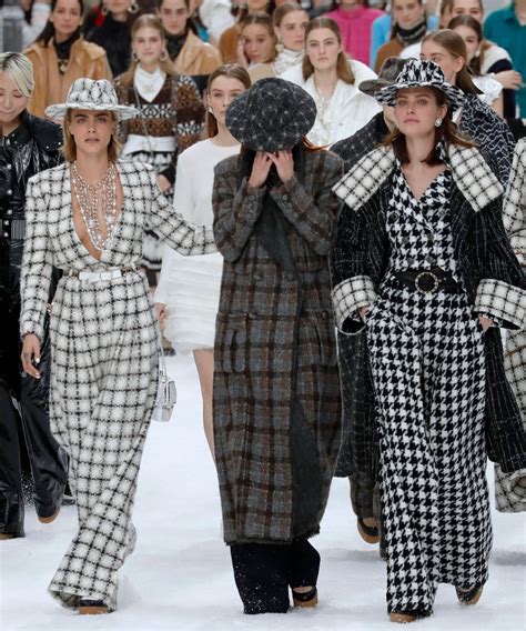 chanel karl lagerfeld dresses|karl lagerfeld runway shows.